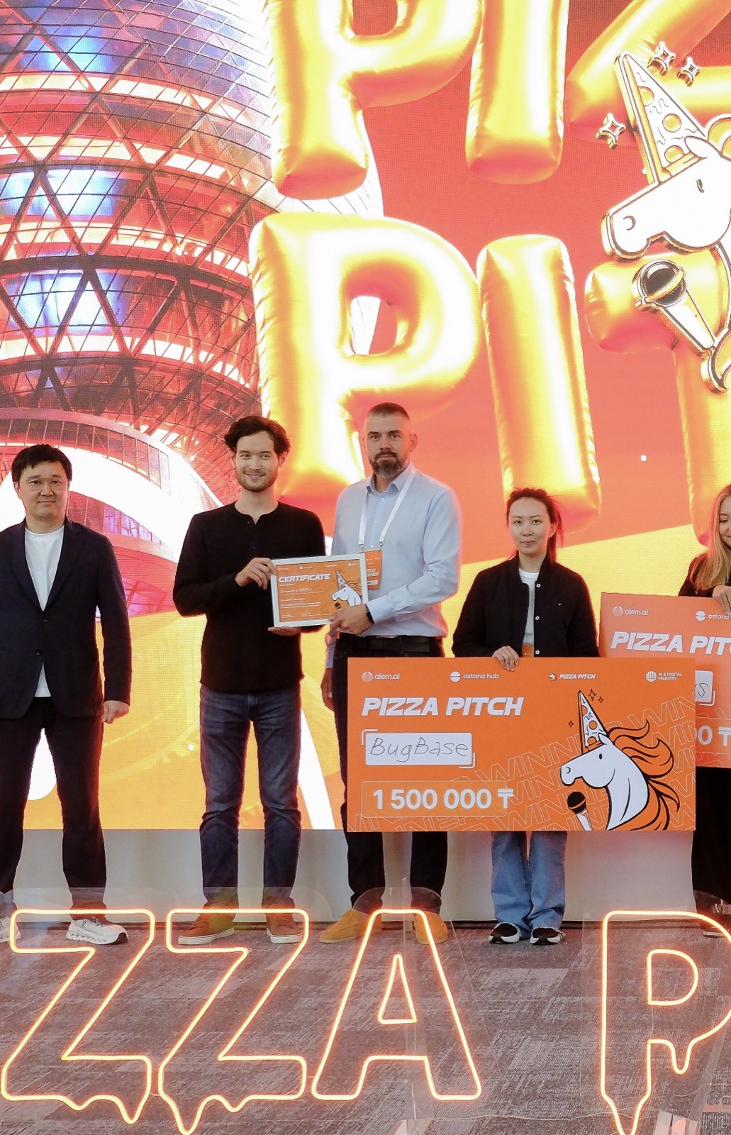 Финал Pizza Pitch в AlemAI: награждение победителей